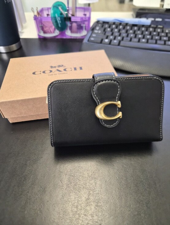 Coach Handbags - EUC Coach Navy BlueLeather Wallet with Gold 'C' Hardware